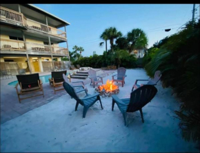 6 Bedrooms 4 Bath with sand and heated pool